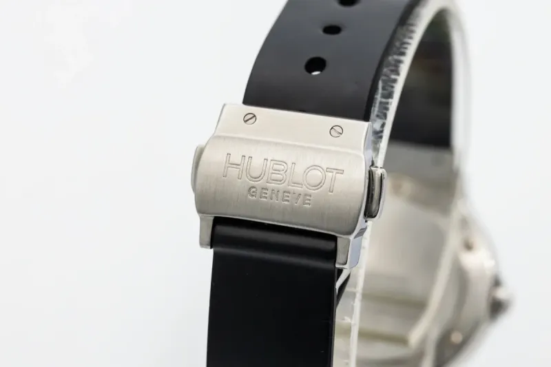 Hublot Classic Fusion 28mm Black Rubber B1395.1 2007