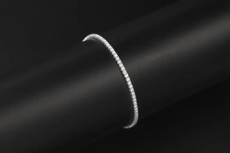 18ct White Gold Lab Diamond Tennis Bracelet 1.80ct 5.46g