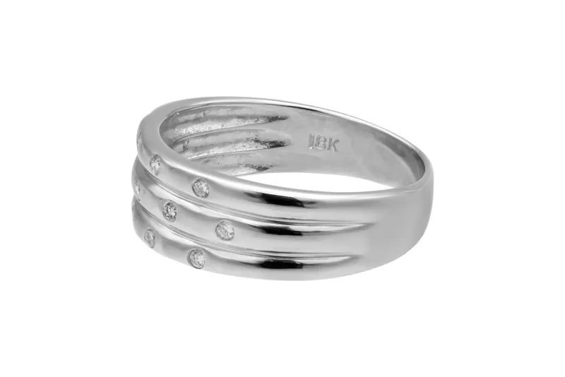 18ct White Gold Diamond Ring 0.13ct 4.3g