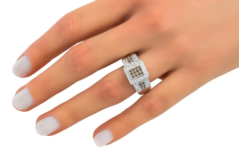 14ct White Gold Brown & White Diamond Ring 0.65ct 6.3g