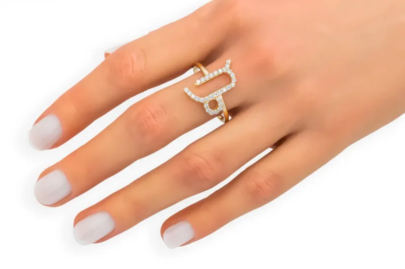 9ct Yellow Gold Capricorn Zodiac Cubic Zirconia Ring 2.60g