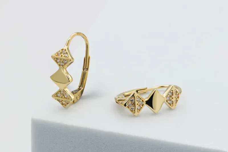 9ct Yellow Gold Cubic Zirconia Drop Down Earrings 1.9g