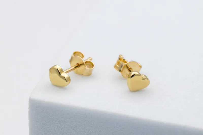 9ct Yellow Gold Mini Heart Stud Earrings 1g