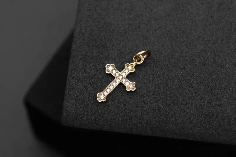 9ct Yellow Gold Cubic Zirconia Cross Pendant 0.4g