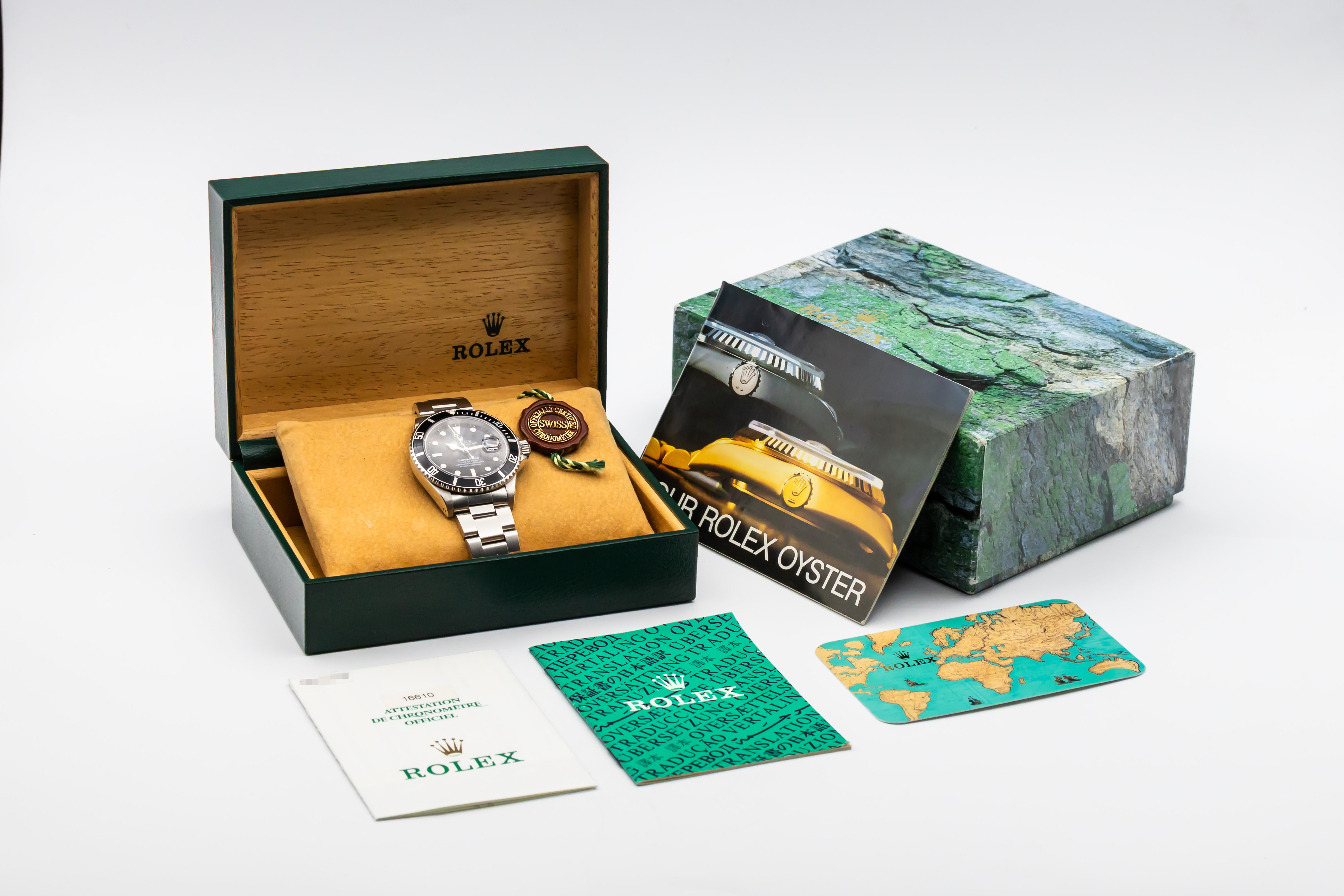 Rolex Submariner Date 40mm Stainless Steel Oyster 16610 1997