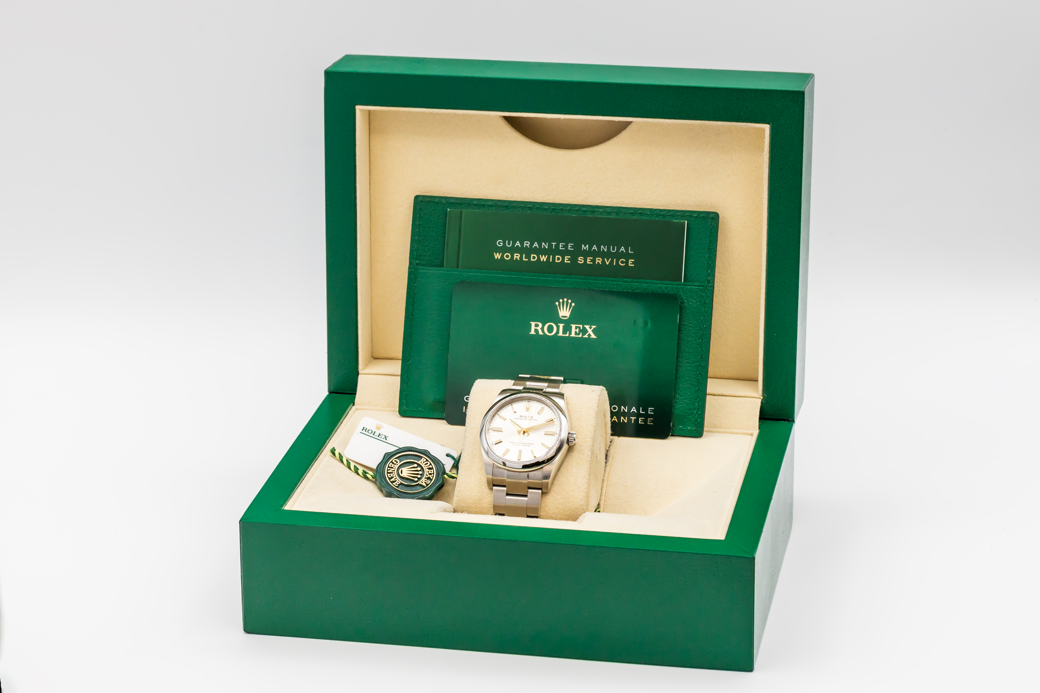 Rolex Oyster Perpetual 34mm Stainless Steel Oyster 124200 2022