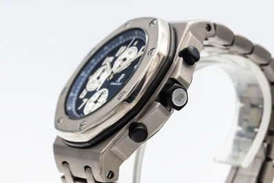 Audemars Piguet Royal Oak Chronograph 42mm "The Beast" Titanium 25721TI 2000s
