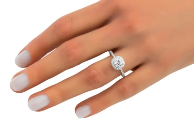 18ct White Gold Diamond Engagement Ring 0.90ct