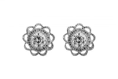 18ct White Gold Diamond Flower Studs 0.72ct 2.6g