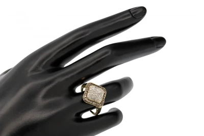 9ct Yellow Gold White And Champagne Diamond Cluster Ring 0.92ct