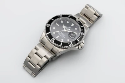 Rolex Submariner Date 40mm Stainless Steel Oyster 16610 2004
