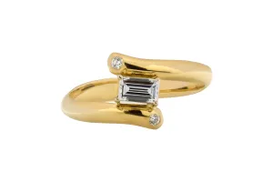 14ct Yellow Gold Diamond Emerald & Round Cut Ring 0.48ct