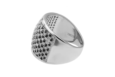 9ct White Gold White & Black Diamond Ring 1.62ct 8g