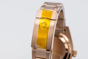 Rolex Sky-Dweller 42mm 18ct Rose Gold Oyster 326935 2017