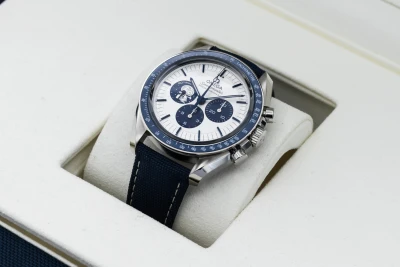OMEGA Speedmaster 42mm 'Snoopy' Award 50th Anniversary 310.32.42.50.02.001 2026