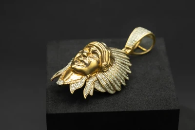9ct Yellow Gold Diamond Indian Head Pendant