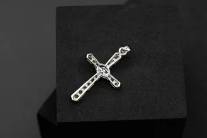 9ct White Gold Diamond Set Cross Necklace Pendant
