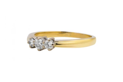 18ct Yellow Gold Trilogy Diamond Ring 0.25ct