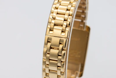 Cartier Tank Americaine 19mm 18ct Yellow Gold WB7012K2 Circa 2000s