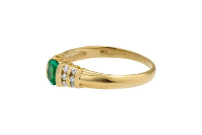 9ct Yellow Gold Diamond & Emerald Ring 2g