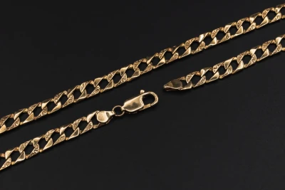 9ct Yellow Gold Diamond-Cut Curb Chain Necklace 16.2g