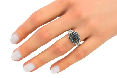 9ct White Gold Micro Pave Black & White Diamond Ring 0.45ct 2.4g