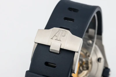 Audemars Piguet Royal Oak Offshore Diver 42mm Blue Rubber 15710ST