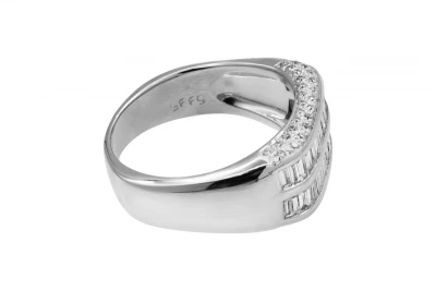 14ct White Gold Diamond Baguette & Brilliant Round Cut Ring 1.24ct