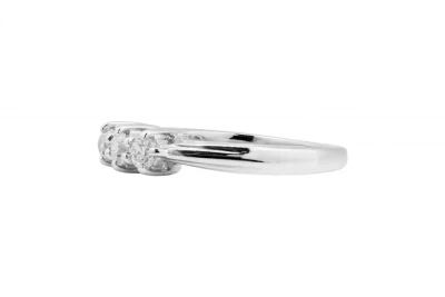 18ct White Gold Trio Diamond Ring 0.33ct