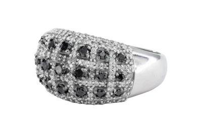 9ct White Gold Black & White Diamond Ring 0.68ct 6g