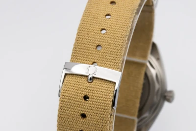 OMEGA Seamaster Railmaster 40mm Beige Fabric 220.12.40.20.01.001 2019
