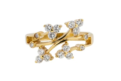 18ct Yellow Gold Diamond Flower Ring 3.7g