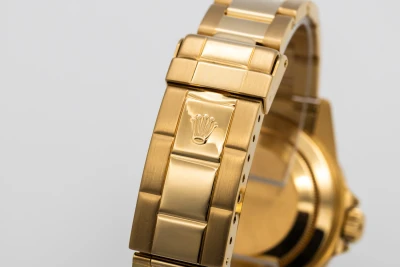Rolex Submariner 40mm 18ct Yellow Gold Oyster 16618 1989
