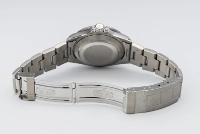 Rolex Submariner Date 40mm Stainless Steel Oyster 16610 1997