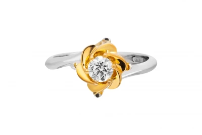 18ct White & Yellow Gold Flower Diamond Engagement Ring 0.28ct