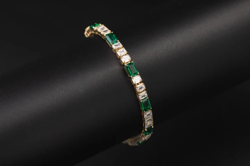 9ct Yellow Gold Lab Grown Emerald Cut Diamond Bracelet 7.52ct