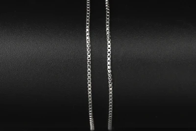 18ct White Gold Box Link Chain 4.6g 16"