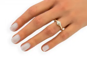 9ct Yellow Gold Round & Emerald Diamond Ring 0.27ct