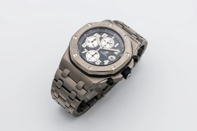 Audemars Piguet Royal Oak Chronograph 42mm "The Beast" Titanium 25721TI 2000s
