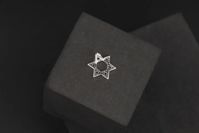 9ct White Gold Diamond Star of David Pendant 0.23ct 1.1g