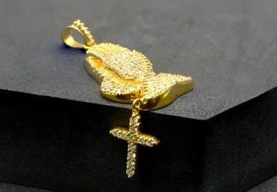 14ct Yellow Gold Diamond Pray Hands & Cross Pendant 3.16cts