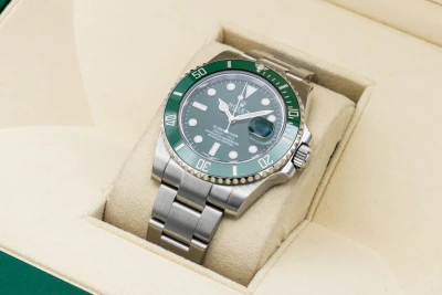 Rolex Submariner Date 40mm 'Hulk' Stainless Steel Oyster 116610LV 2016