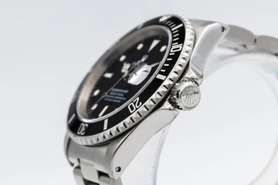 Rolex Submariner Date 40mm Stainless Steel Oyster 16610 1997