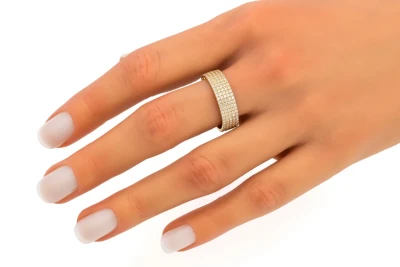 9ct Yellow Gold Cubic Zirconia Ring 4.4g