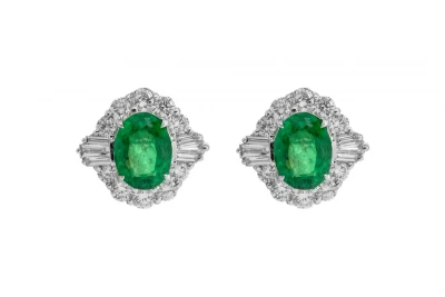 18ct White Gold Diamond & Emerald Earrings 0.55ct 4.1g
