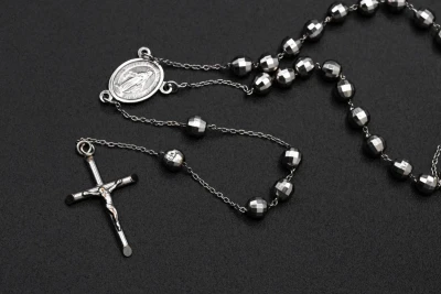 9ct White Gold Diamond Cut Rosary Beads 11.6g