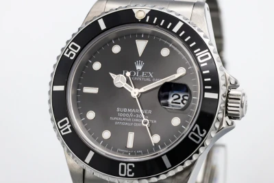 Rolex Submariner Date 40mm Stainless Steel Oyster 16610 1997