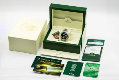 Rolex Submariner Date 40mm 'Kermit' Stainless Steel Oyster 16610LV 2006