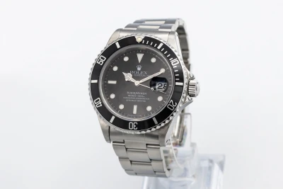 Rolex Submariner Date 40mm Stainless Steel Oyster 16610 1997