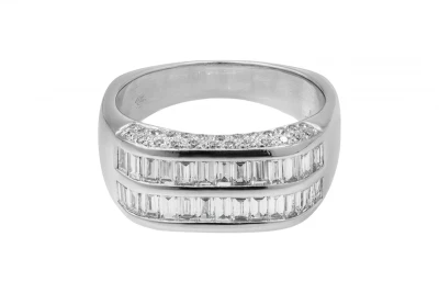 14ct White Gold Diamond Baguette & Brilliant Round Cut Ring 1.24ct